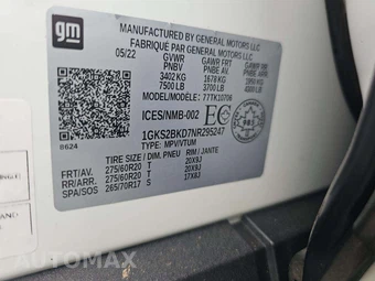 2022 GMC Yukon SLT - miniatura 2