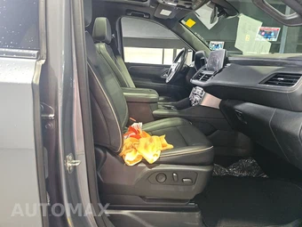 2022 GMC Yukon SLT 4SA - miniatura 8