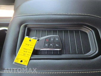 2022 GMC Yukon SLT 4SA - miniatura 5