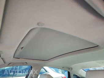 2022 Honda Accord Hybrid Touring - miniatura 18