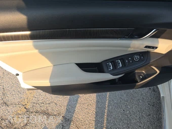 2022 Honda Accord Hybrid Touring - miniatura 9