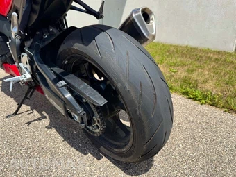 2022 Honda CBR1000RR ABS - miniatura 10