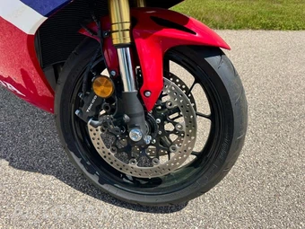 2022 Honda CBR1000RR ABS - miniatura 11