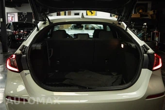 2022 Honda Civic Hatchback Sport - miniatura 7