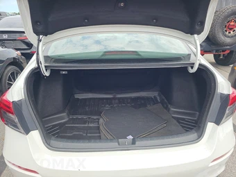 2022 Honda Civic Sedan LX - miniatura 16
