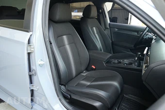 2022 Honda Civic Sedan Sport - miniatura 4