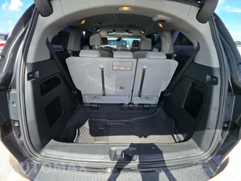 2022 Honda Odyssey Touring 118.1" WB - miniatura 17