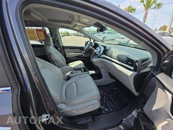 2022 Honda Odyssey Touring 118.1" WB - miniatura 19