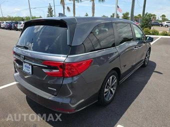 2022 Honda Odyssey Touring 118.1" WB - miniatura 3