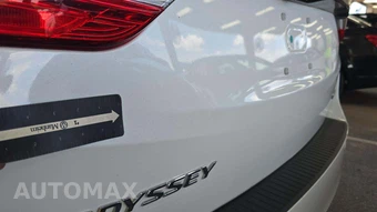 2022 Honda Odyssey Touring 118.1" WB - miniatura 24
