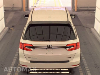 2022 Honda Odyssey Touring 118.1" WB - miniatura 5
