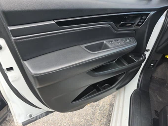 2022 Honda Odyssey Touring 118.1" WB - miniatura 9