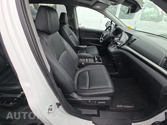 2022 Honda Odyssey Touring 118.1" WB - miniatura 8