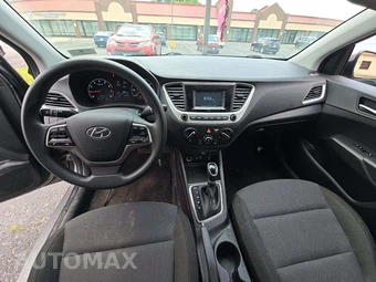 2022 Hyundai Accent SE – miniatura 10