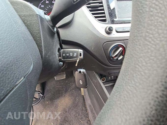 2022 Hyundai Accent SE – miniatura 8