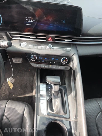 2022 Hyundai Elantra Limited - miniatura 11