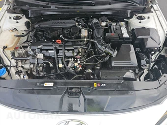 2022 Hyundai Elantra N Line – miniatura 15
