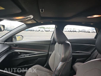 2022 Hyundai Elantra N Line – miniatura 18