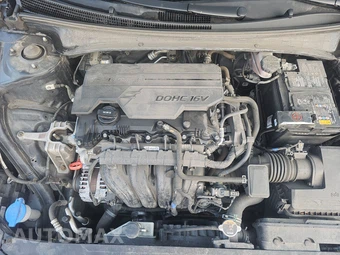 2022 Hyundai Elantra SE - miniatura 15