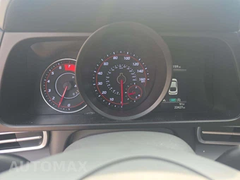 2022 Hyundai Elantra SE - miniatura 9