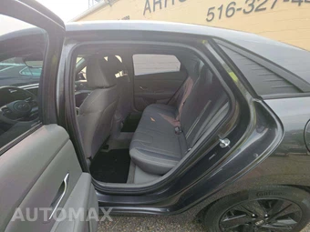 2022 Hyundai Elantra SEL - miniatura 10