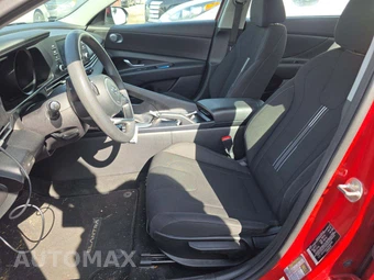 2022 Hyundai Elantra SEL – miniatura 6