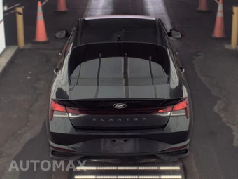 2022 Hyundai Elantra SEL – miniatura 5