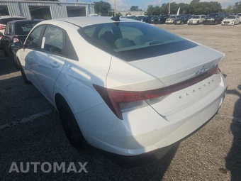 2022 Hyundai Elantra SEL - miniatura 6