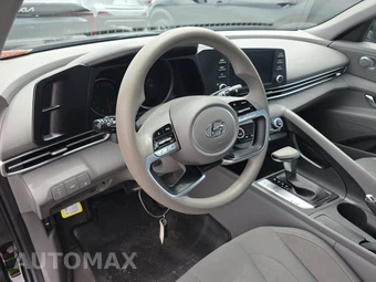 2022 Hyundai Elantra SEL - miniatura 11