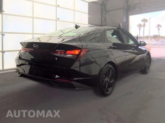 2022 Hyundai Elantra SEL - miniatura 4