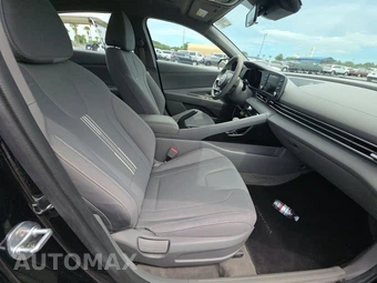 2022 Hyundai Elantra SEL - miniatura 8
