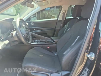 2022 Hyundai Elantra SEL - miniatura 13