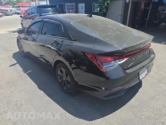 2022 Hyundai Elantra SEL - miniatura 6