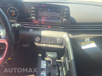2022 Hyundai Elantra SEL – miniatura 11