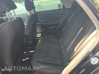 2022 Hyundai Elantra SEL - miniatura 13