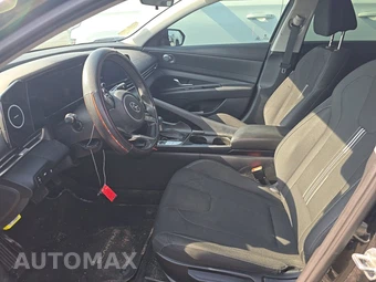 2022 Hyundai Elantra SEL - miniatura 7