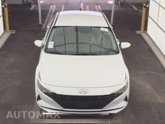 2022 Hyundai Elantra SEL - miniatura 2