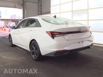 2022 Hyundai Elantra SEL - miniatura 6