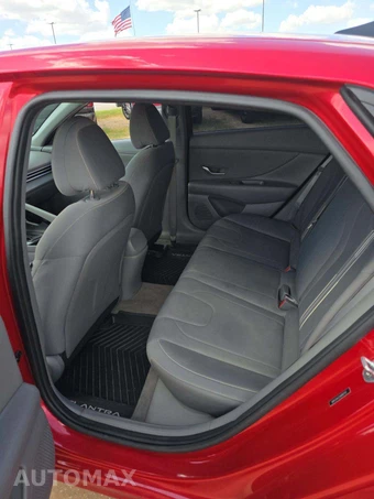 2022 Hyundai Elantra SEL – miniatura 10