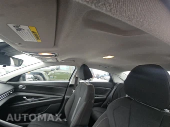 2022 Hyundai Elantra SEL - miniatura 18