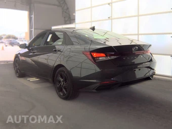 2022 Hyundai Elantra SEL - miniatura 6