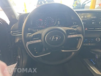 2022 Hyundai Elantra SEL - miniatura 10