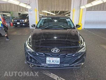 2022 Hyundai Elantra SEL - miniatura 2