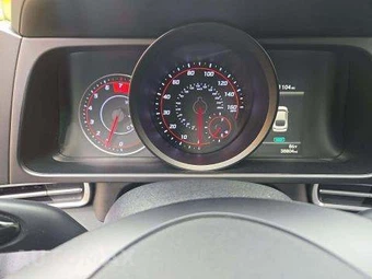 2022 Hyundai Elantra SEL - miniatura 10