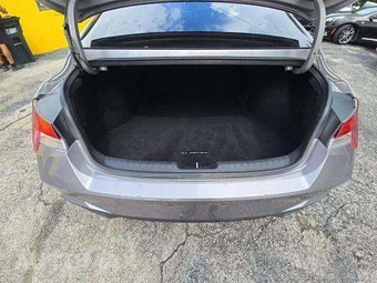 2022 Hyundai Elantra SEL - miniatura 15