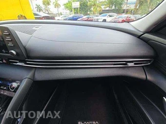 2022 Hyundai Elantra SEL - miniatura 20