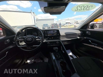 2022 Hyundai Elantra SEL - miniatura 10