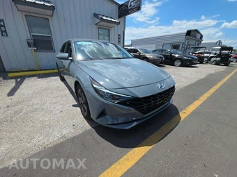 2022 Hyundai Elantra SEL - miniatura 4