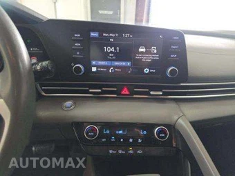 2022 Hyundai Elantra SEL - miniatura 11
