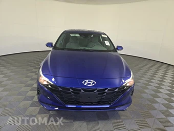 2022 Hyundai Elantra SEL - miniatura 2